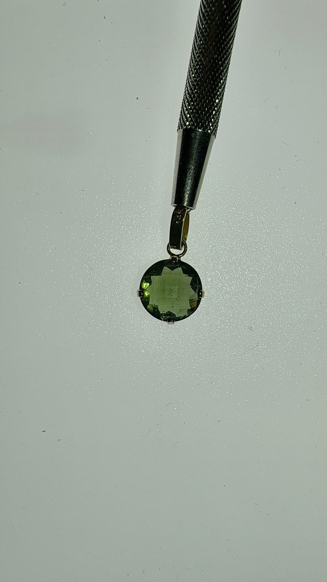 Moldavita 14K Gold Pendant